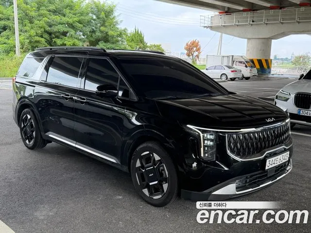 Kia Carnival 2024 thumb 2