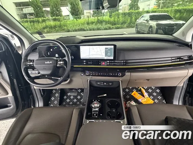 Kia Carnival 2024 thumb 5
