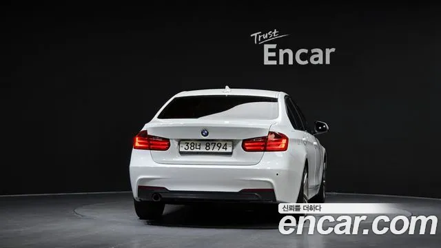 BMW 3-Series 2015 thumb 4