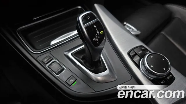 BMW 3-Series 2015 thumb 9
