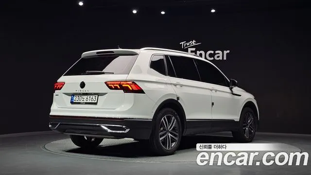 Volkswagen Tiguan 2023 thumb 2