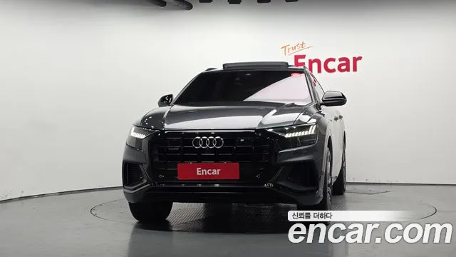Audi Q8 2021 thumb 3