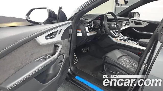Audi Q8 2021 thumb 10