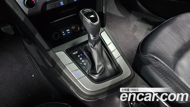 Hyundai Avante 2017 thumb 9