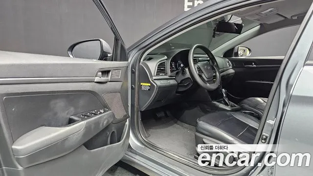 Hyundai Avante 2017 thumb 10