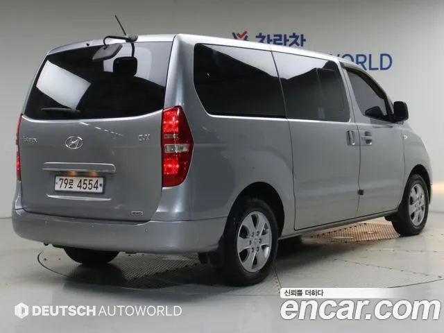 Hyundai Starex 2017 thumb 2