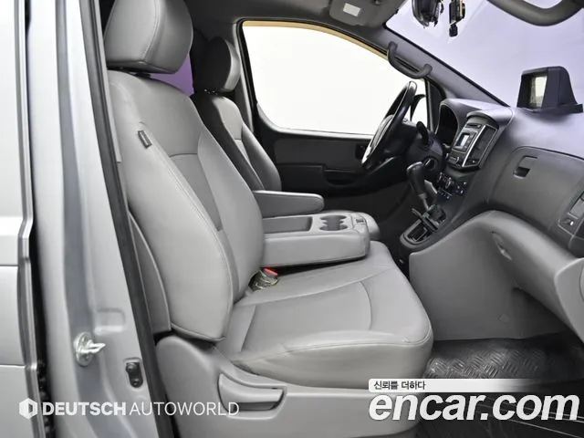 Hyundai Starex 2017 thumb 10