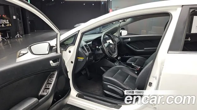 Kia K3 2014 thumb 10
