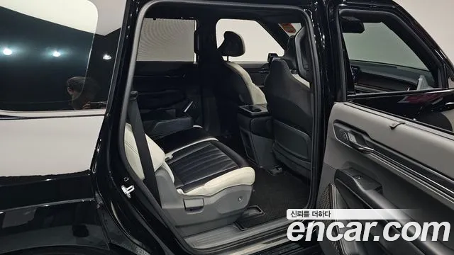 Kia EV9 2024 thumb 12