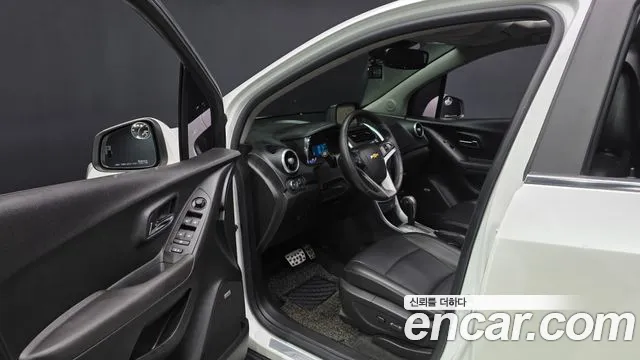 ChevroletGMDaewoo Tracker 2016 thumb 10