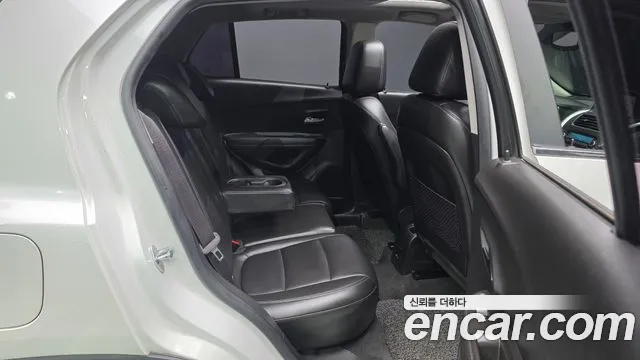 ChevroletGMDaewoo Tracker 2016 thumb 12