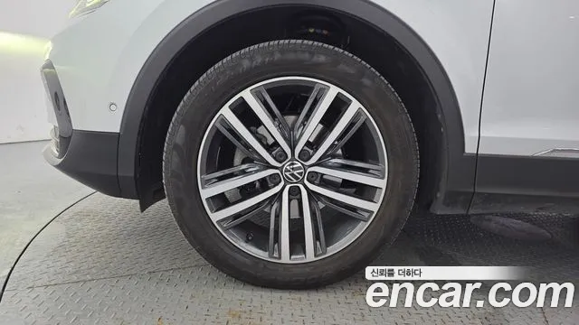 Volkswagen Tiguan 2022 thumb 5