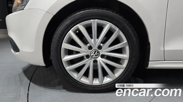 Volkswagen Jetta 2014 thumb 5