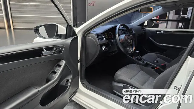 Volkswagen Jetta 2014 thumb 10