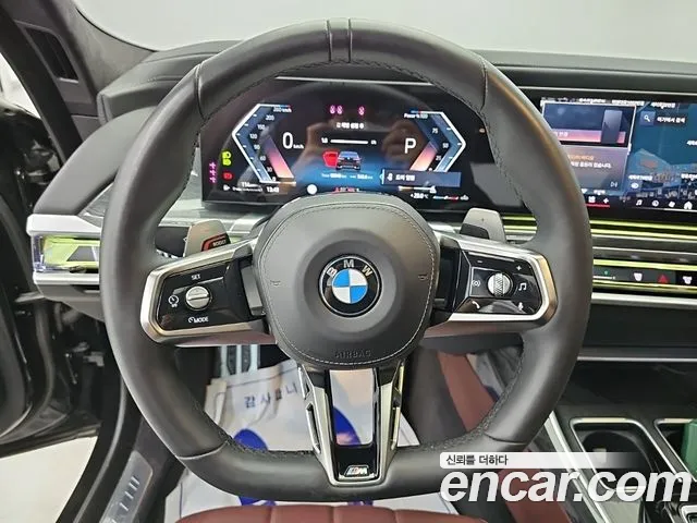 BMW 7-Series 2023 thumb 9