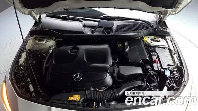Mercedes-Benz CLA 2018 thumb 6