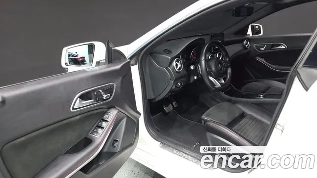 Mercedes-Benz CLA 2018 thumb 10