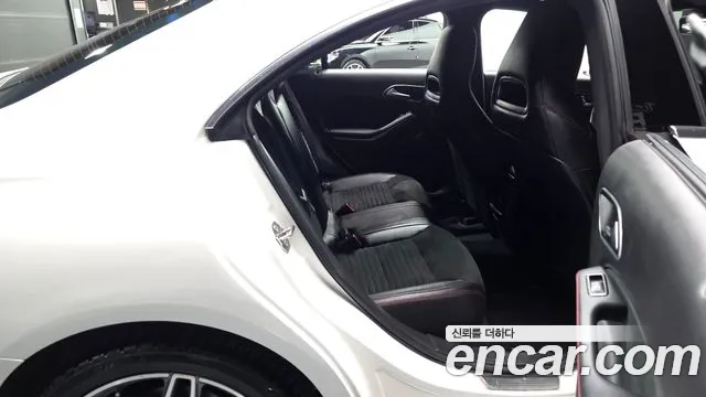 Mercedes-Benz CLA 2018 thumb 11