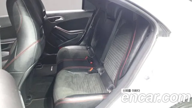 Mercedes-Benz CLA 2018 thumb 12