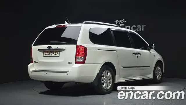 Kia Carnival 2009 thumb 2