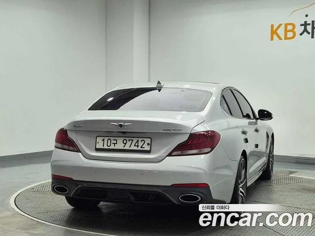Genesis G70 2017 thumb 3