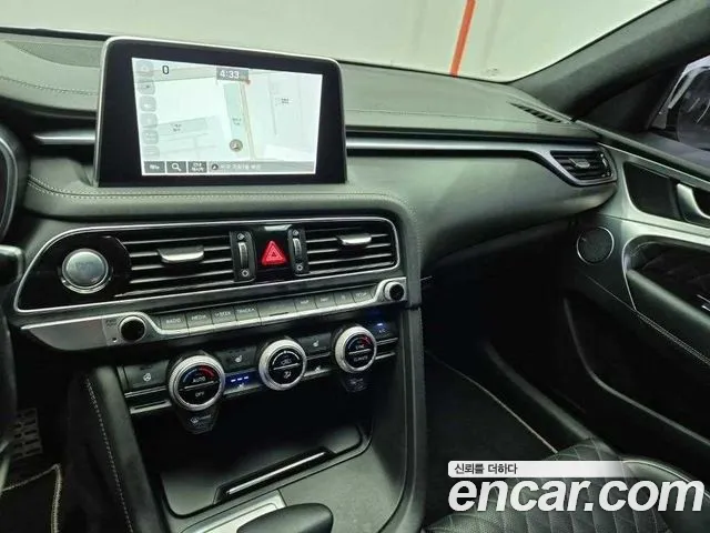 Genesis G70 2017 thumb 10