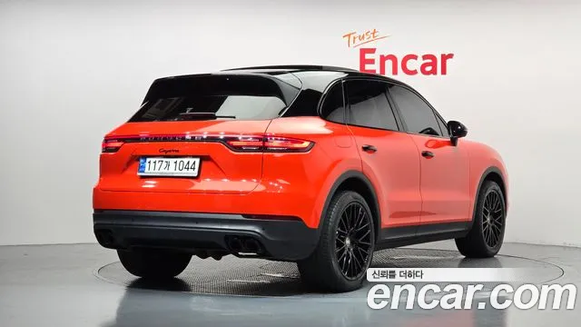 Porsche Cayenne 2019 thumb 2