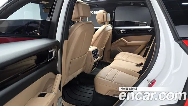 Porsche Cayenne 2019 thumb 11