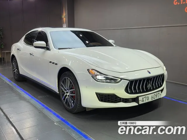 Maserati Ghibli 2019 thumb 2