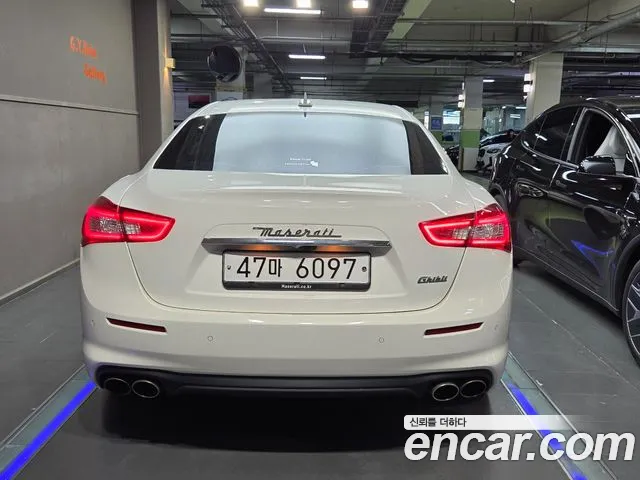 Maserati Ghibli 2019 thumb 5