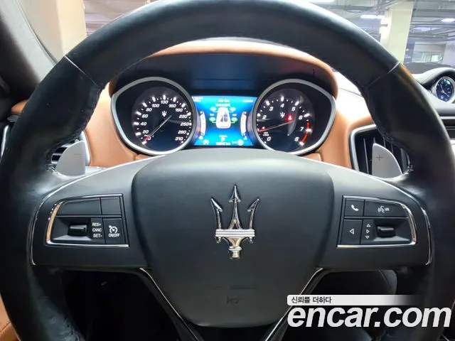 Maserati Ghibli 2019 thumb 9