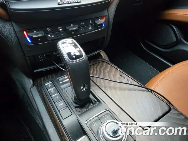 Maserati Ghibli 2019 thumb 10