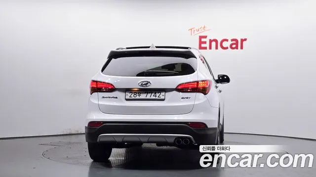 Hyundai Santa Fe 2014 thumb 4