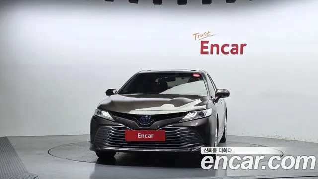 Toyota Camry 2019 thumb 3