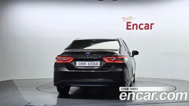 Toyota Camry 2019 thumb 4