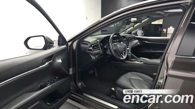 Toyota Camry 2019 thumb 10