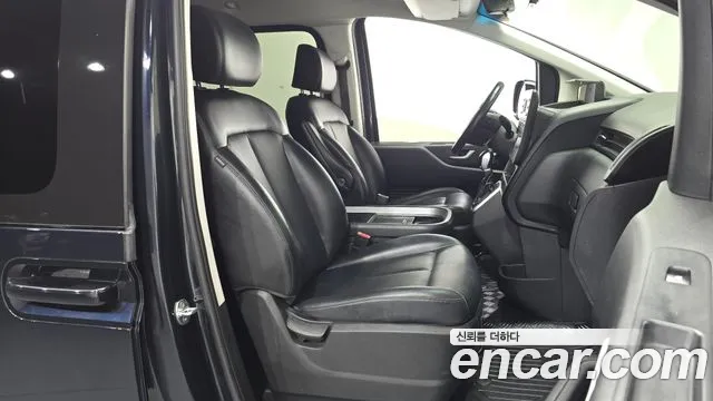 Hyundai Staria 2022 thumb 11