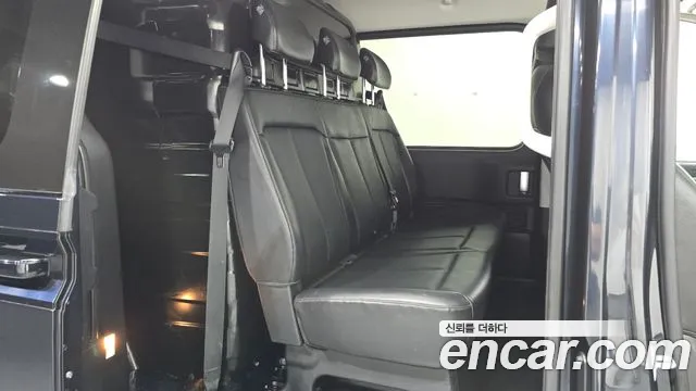 Hyundai Staria 2022 thumb 12