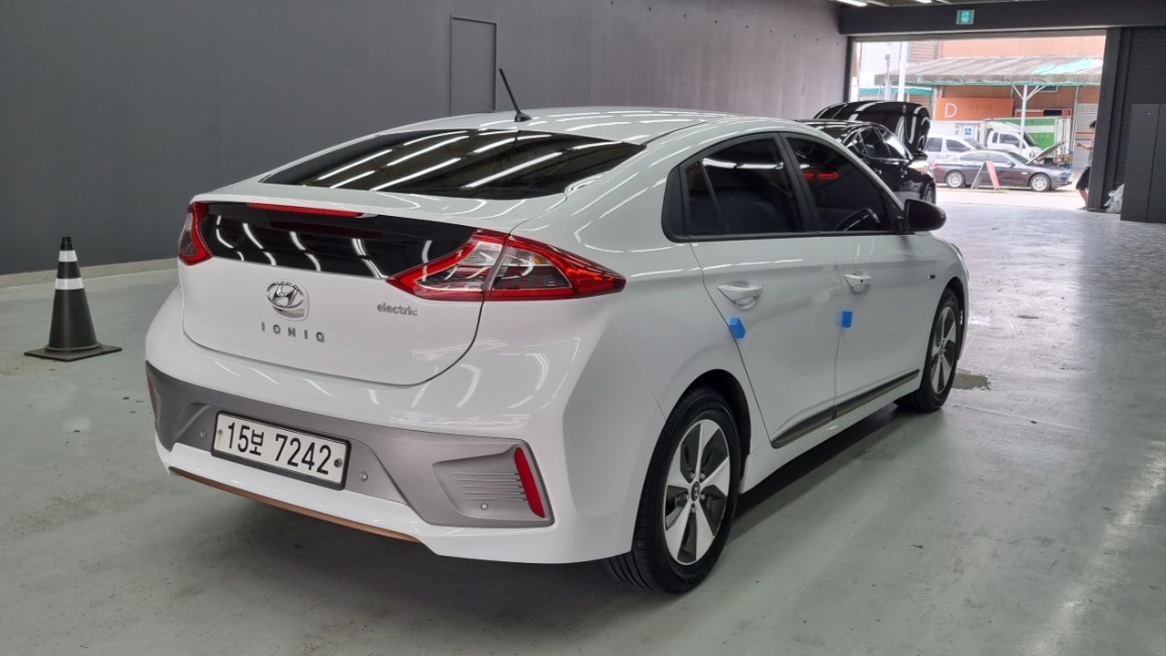 Hyundai IONIQ 6 2016 thumb 2