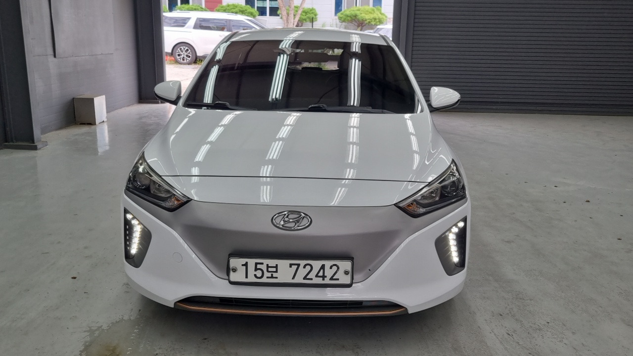 Hyundai IONIQ 6 2016 thumb 3