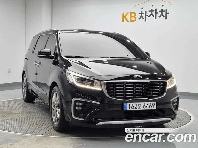 Kia Carnival 2018 thumb 4