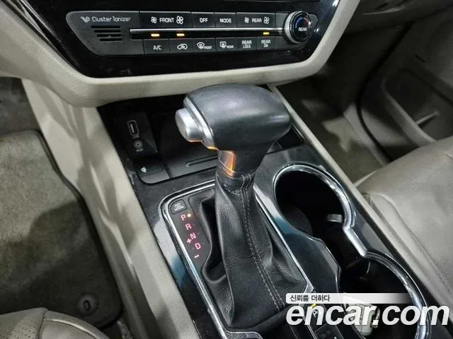 Kia Carnival 2018 thumb 8