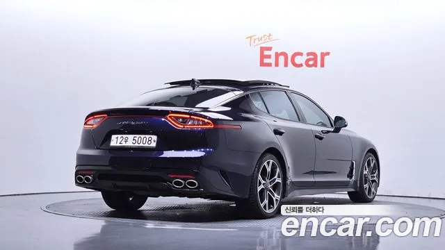 Kia Stinger 2019 thumb 2