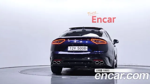 Kia Stinger 2019 thumb 4