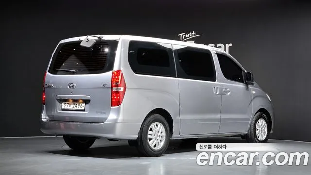 Hyundai Starex 2017 thumb 2