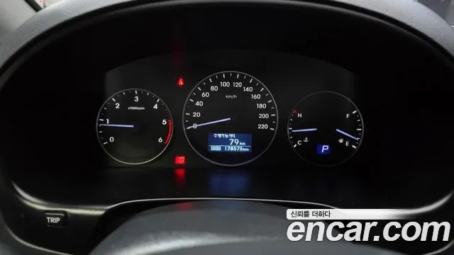 Hyundai Starex 2017 thumb 8