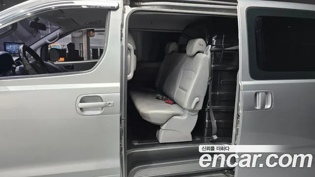 Hyundai Starex 2017 thumb 11