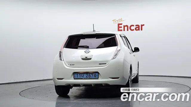 Nissan Leaf 2015 thumb 4