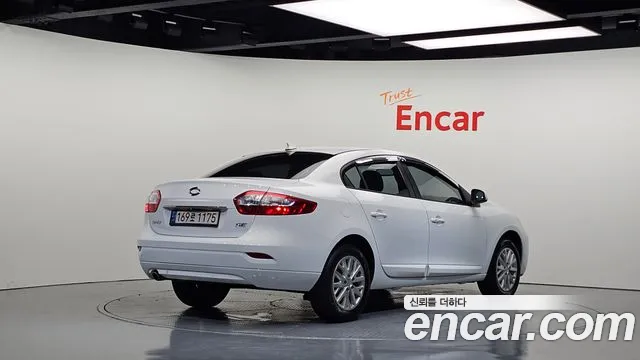 Renault-KoreaSamsung Fluence 2013 thumb 2