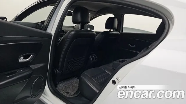 Renault-KoreaSamsung Fluence 2013 thumb 11